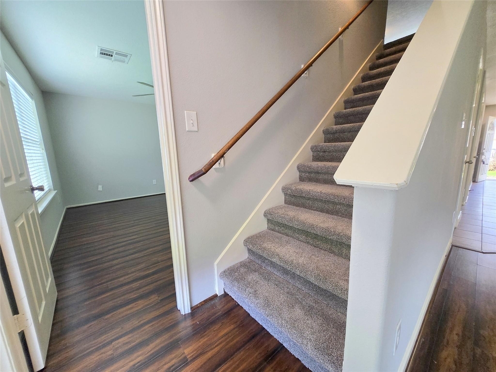 1423 Stone Bluff Drive - Photo 18