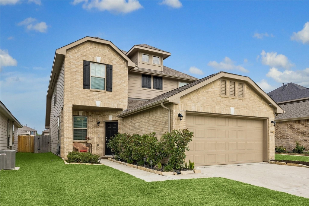 1189 Bluebonnet Trail - Photo 0