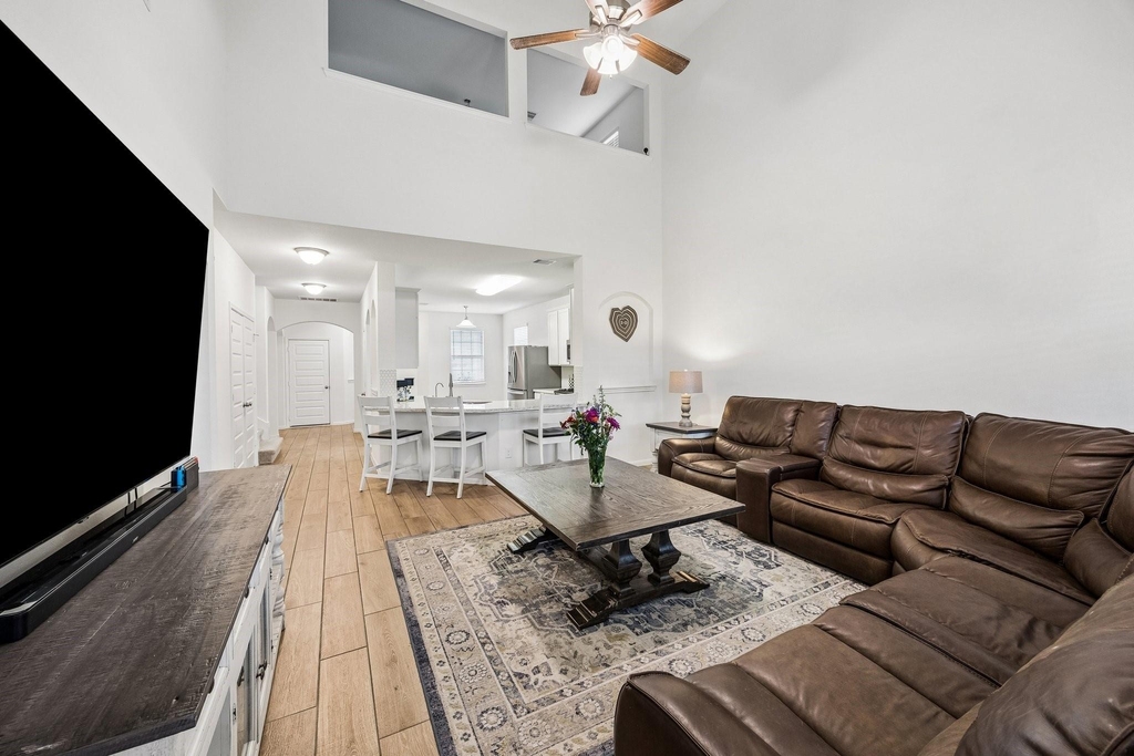 1189 Bluebonnet Trail - Photo 4