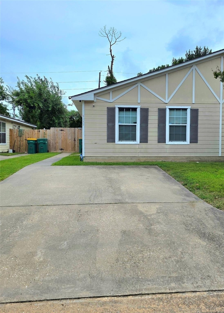 5335 Cherie Crest Court - Photo 0