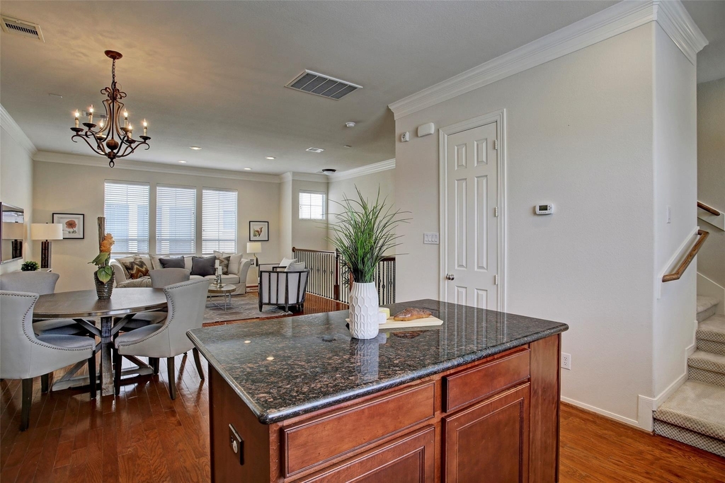 5806 Kansas Street - Photo 12