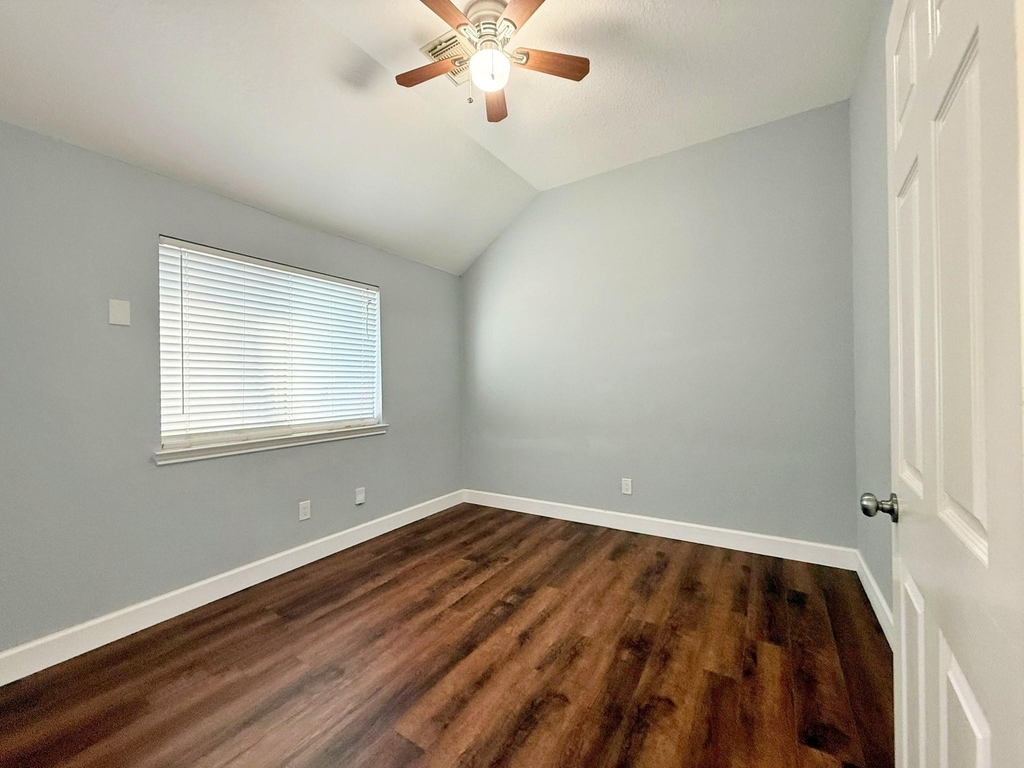 3610 Maple Pass Court - Photo 11