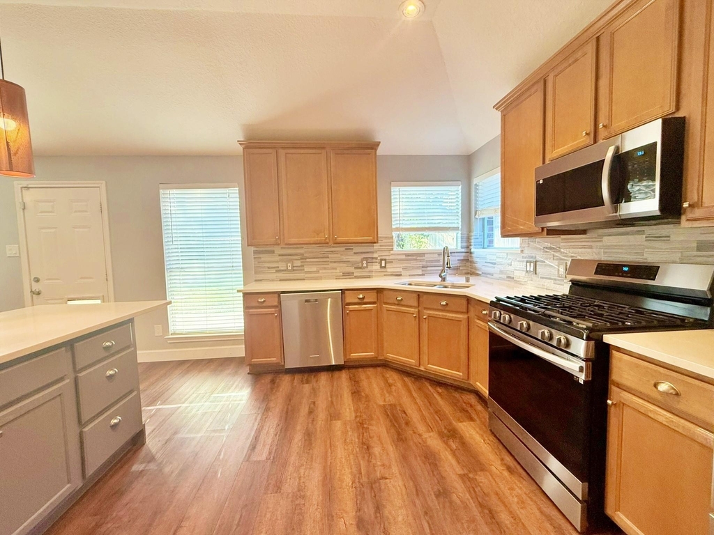 3610 Maple Pass Court - Photo 7