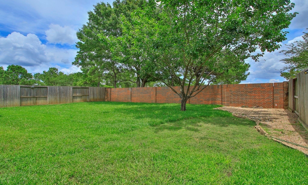 19830 Sternwood Manor Drive - Photo 40