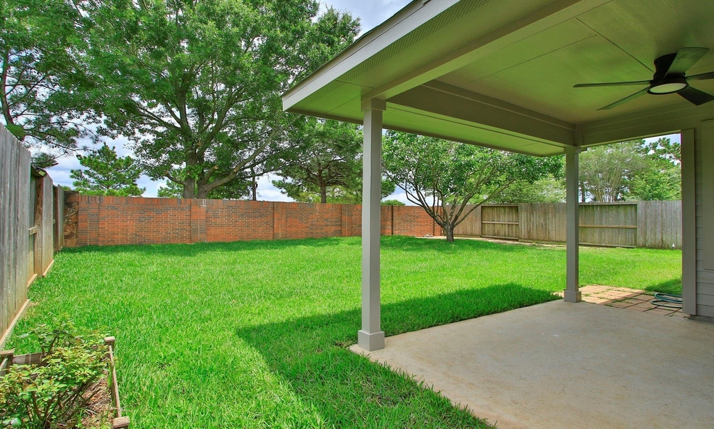 19830 Sternwood Manor Drive - Photo 34