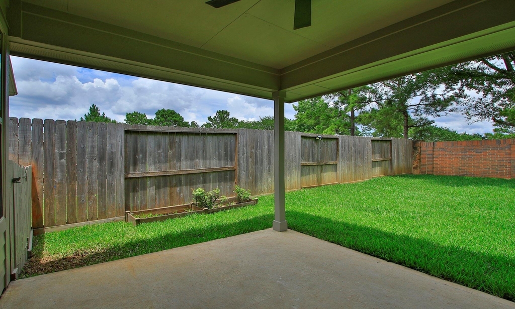 19830 Sternwood Manor Drive - Photo 32