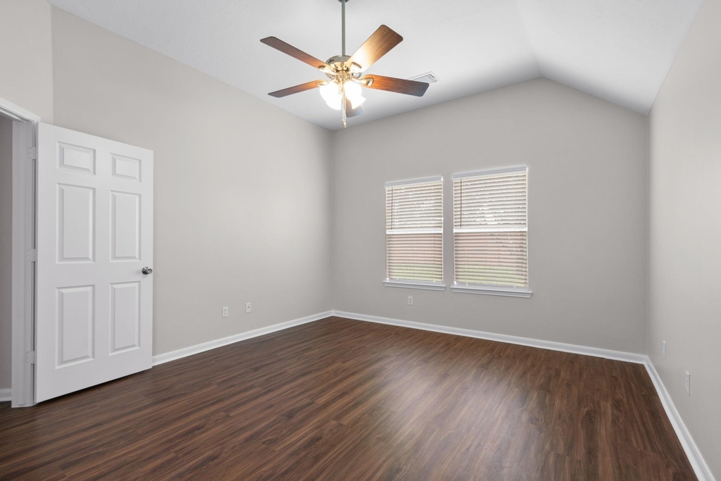 19830 Sternwood Manor Drive - Photo 19