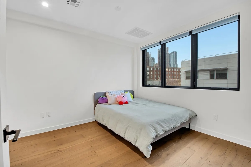 44 Box Street - Photo 7