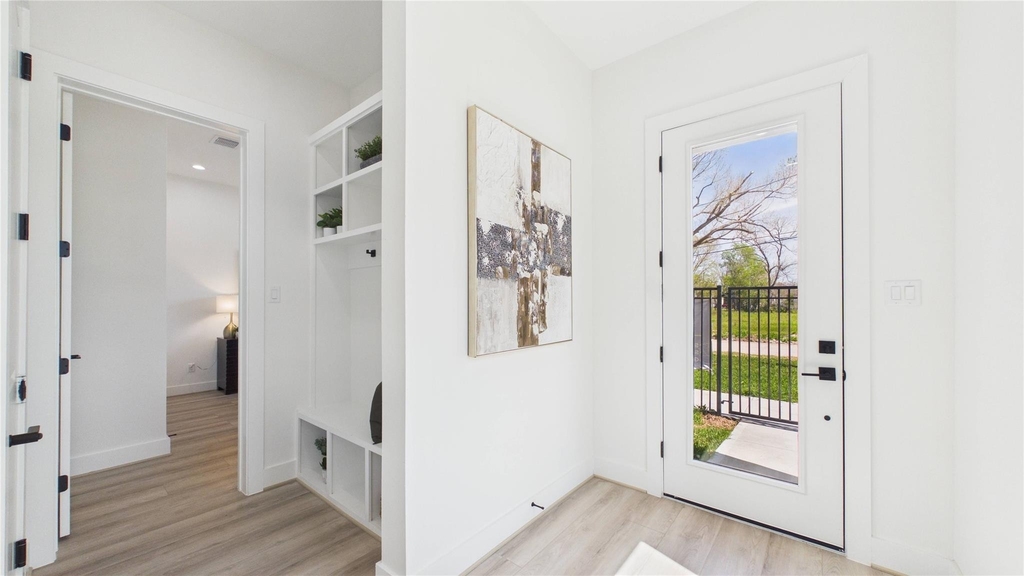 2421 Harrington Street - Photo 6