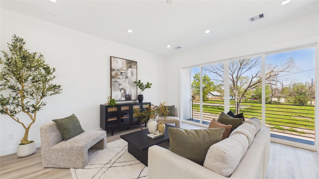 2421 Harrington Street - Photo 29