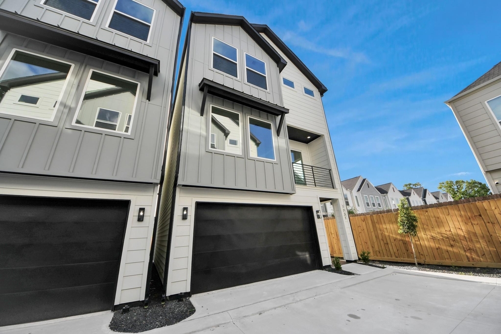 7731 Hammerly Boulevard - Photo 1