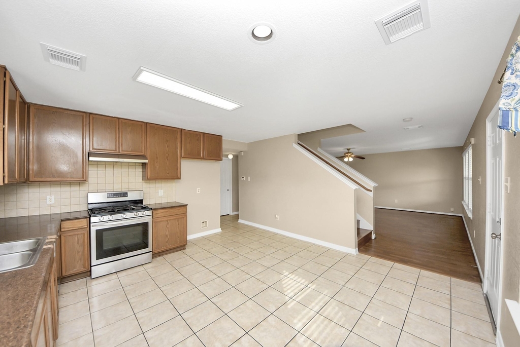 15202 Lynford Crest Drive - Photo 13