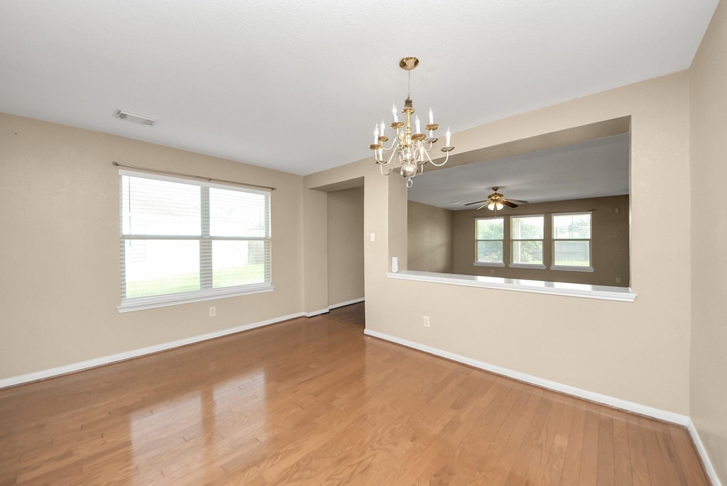 15202 Lynford Crest Drive - Photo 11