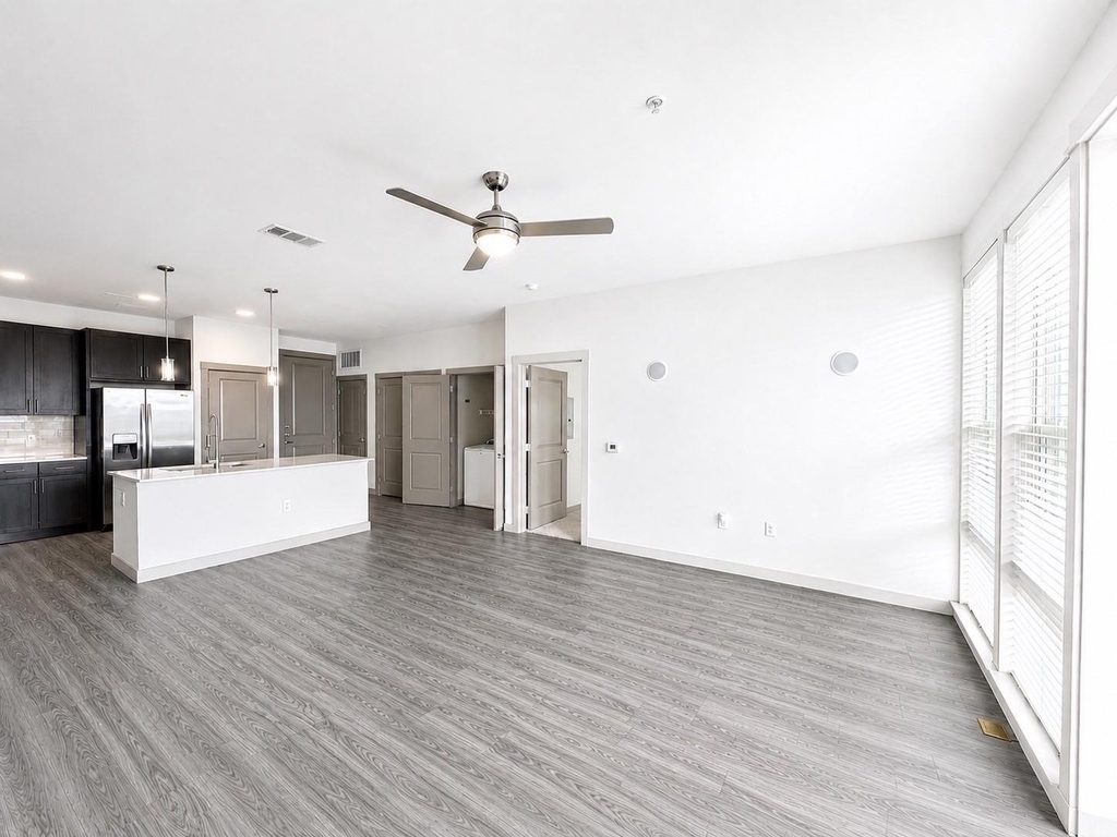 1111 N Durham Drive - Photo 4