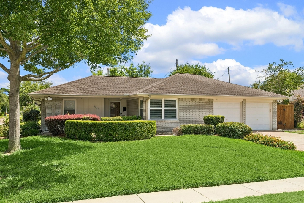 2202 Lazybrook Drive - Photo 0
