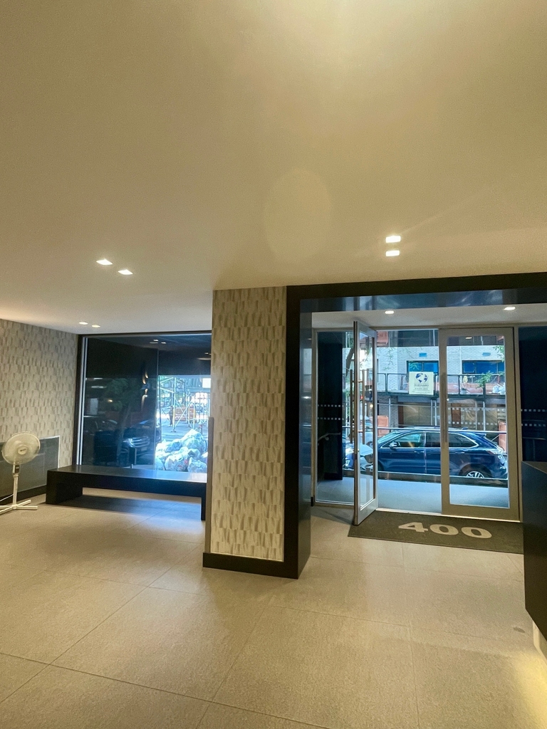400 East 89th Street, 6J - Photo 9
