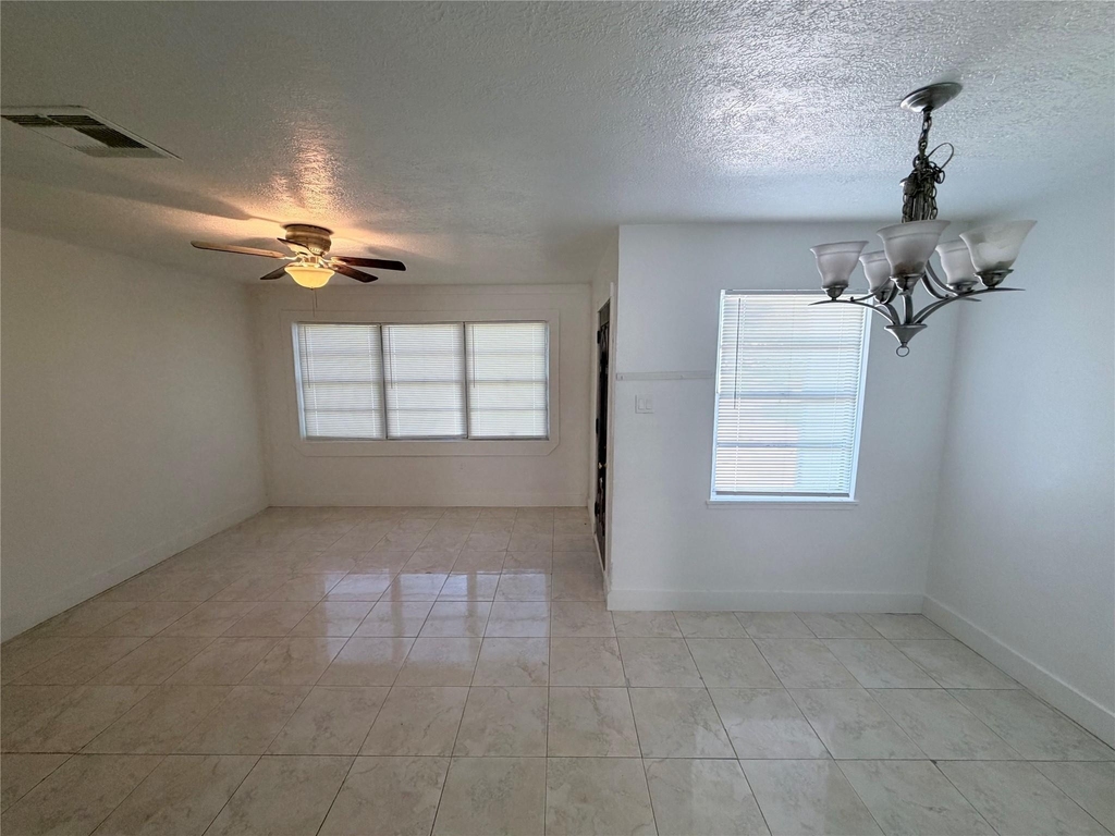 2217 Basket Street - Photo 4