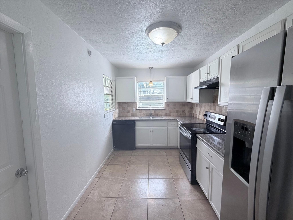 2217 Basket Street - Photo 5