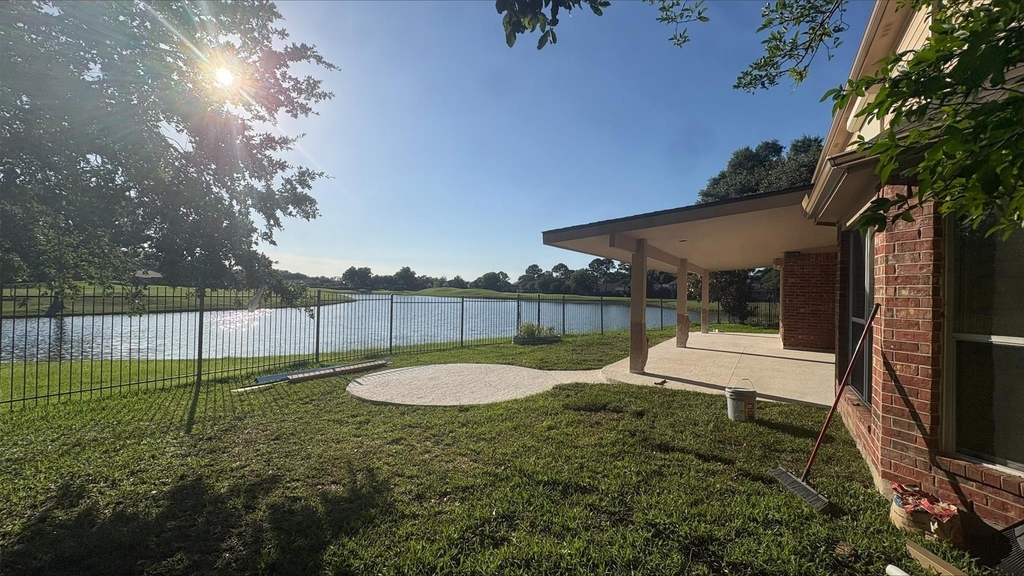 1215 Pelican Hill Court - Photo 2