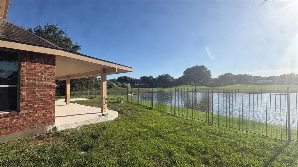1215 Pelican Hill Court - Photo 1