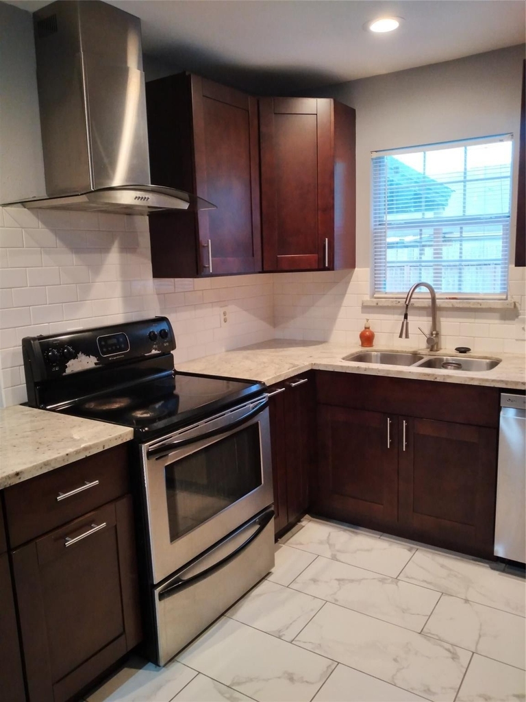 11018 Kirkwell Drive - Photo 6