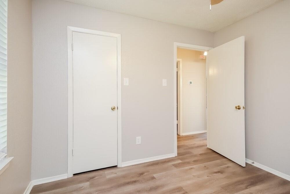 5014 Meadow Crest Street - Photo 10