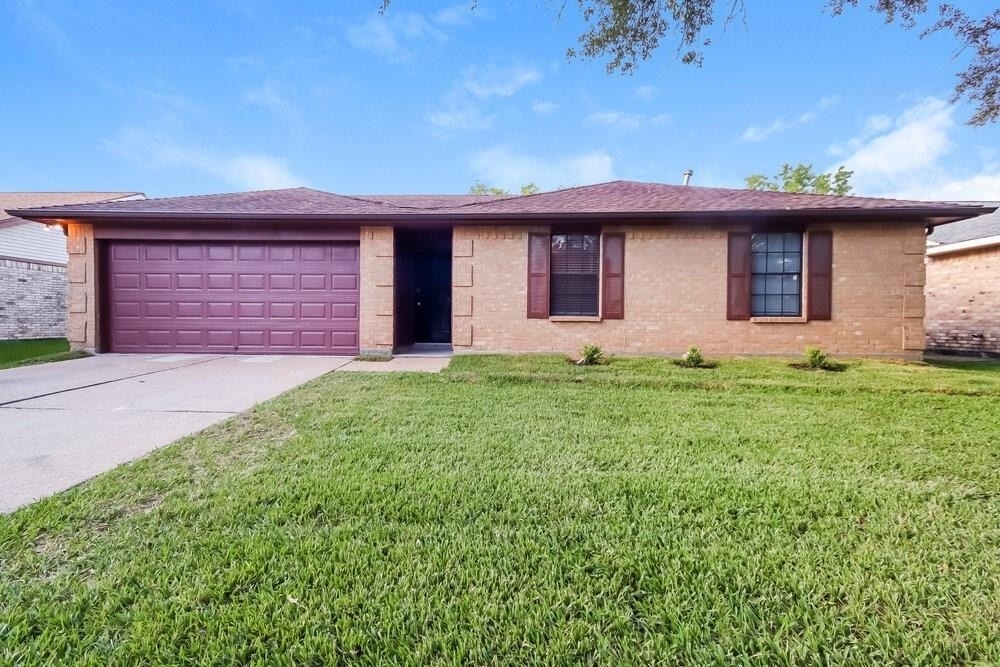 5014 Meadow Crest Street - Photo 0