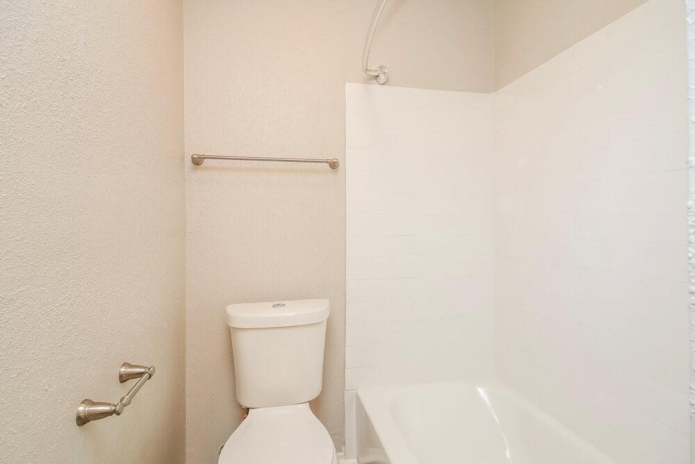 5014 Meadow Crest Street - Photo 12