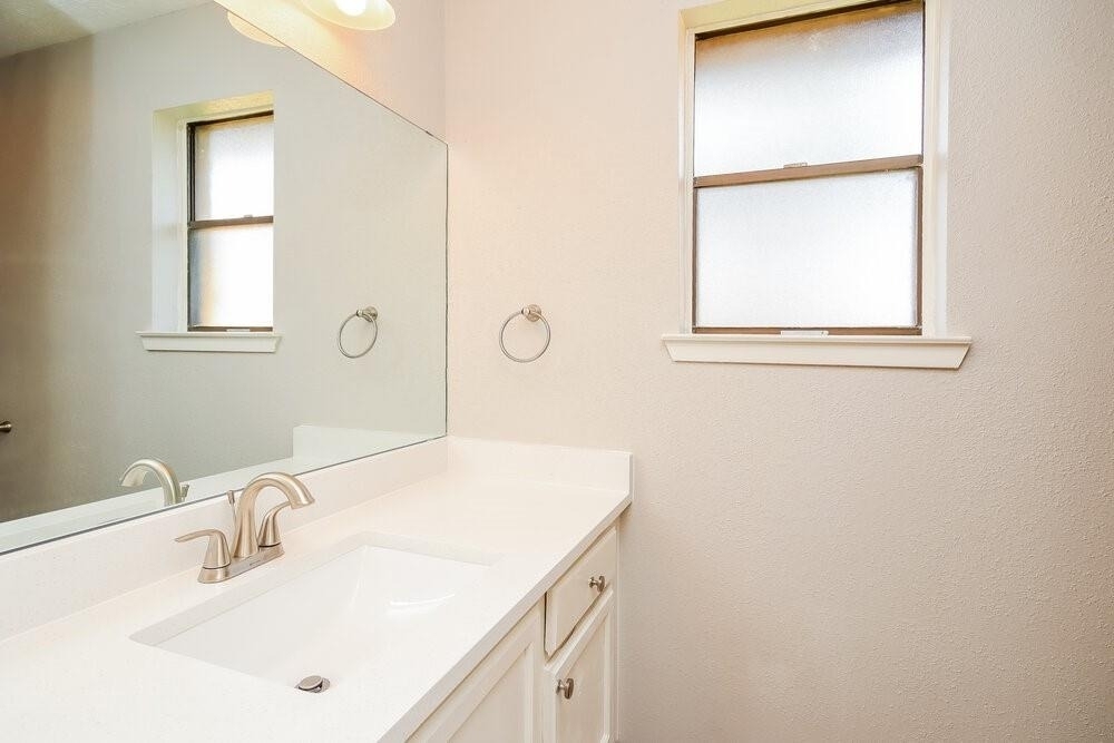 5014 Meadow Crest Street - Photo 11