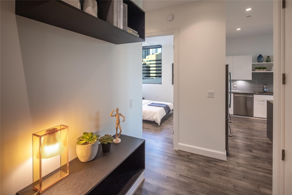 1211 Caroline Street - Photo 10