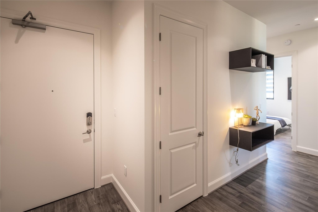 1211 Caroline Street - Photo 9