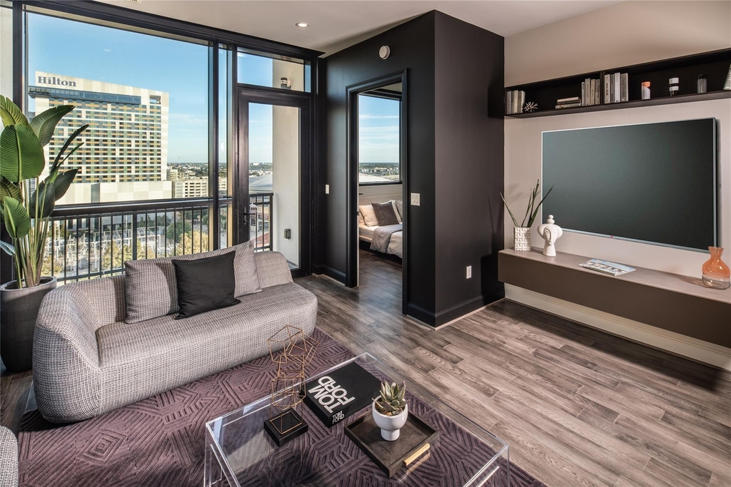 1211 Caroline Street - Photo 0