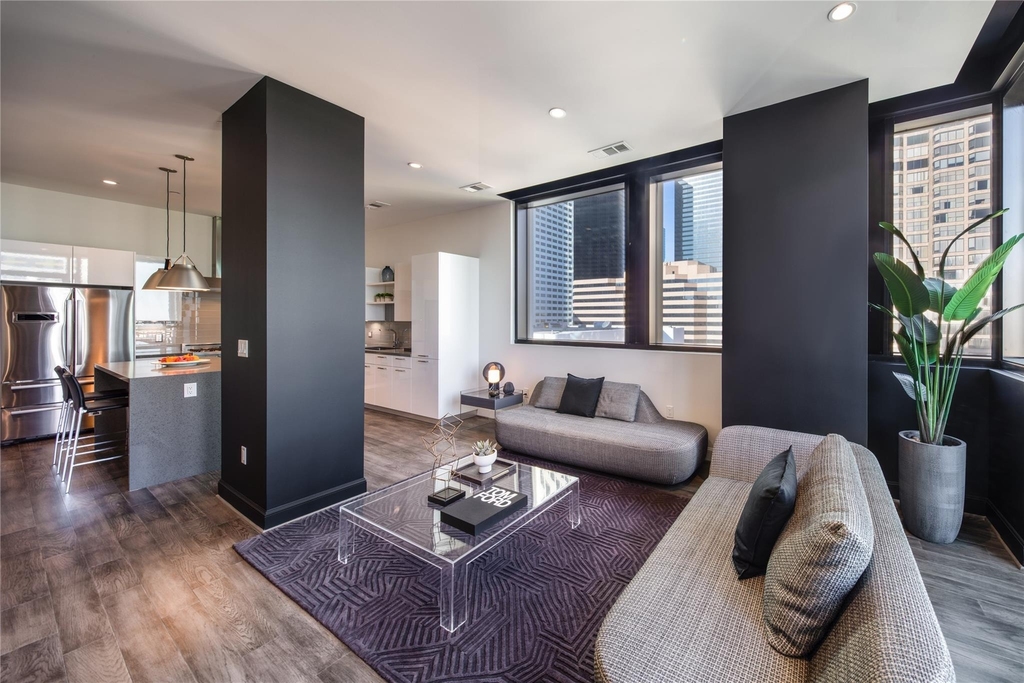 1211 Caroline Street - Photo 3