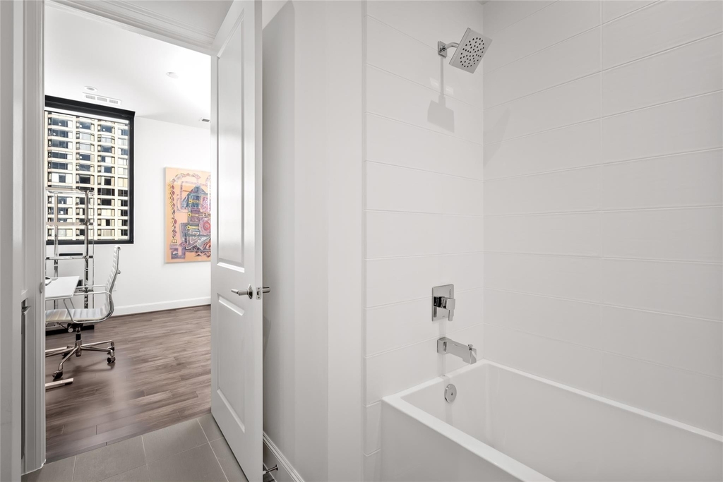 1211 Caroline Street - Photo 14