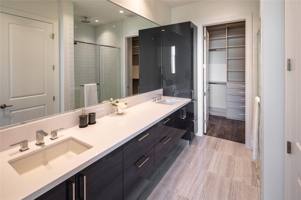 1211 Caroline Street - Photo 6