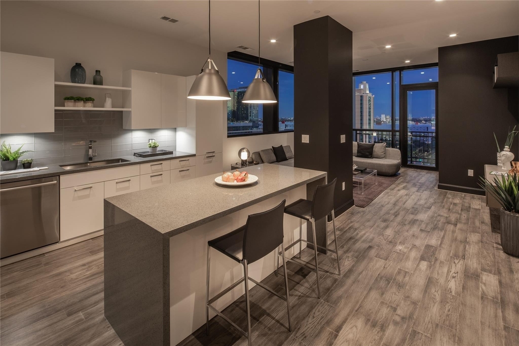 1211 Caroline Street - Photo 15