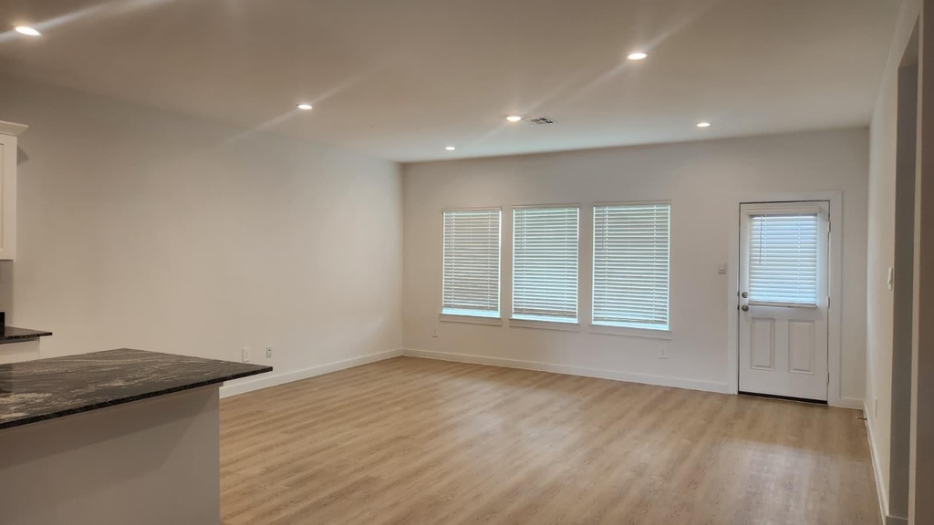 1503 Native Reef Way - Photo 1