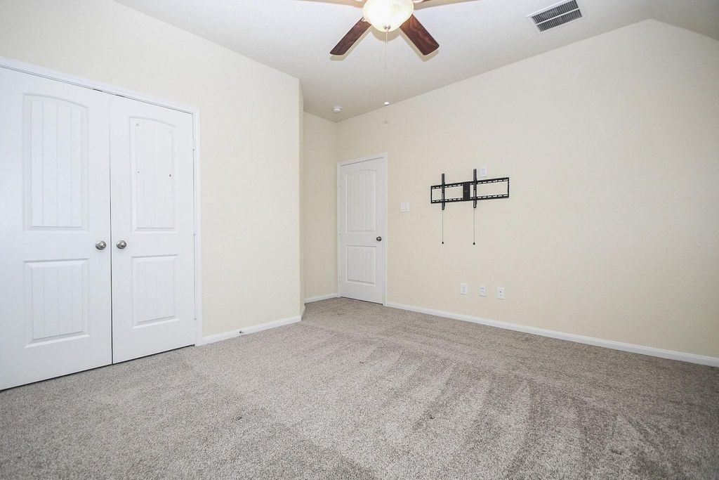4803 Terrance Fall Drive - Photo 9