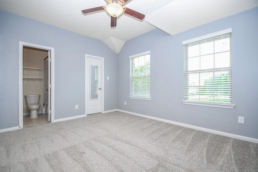 4803 Terrance Fall Drive - Photo 16