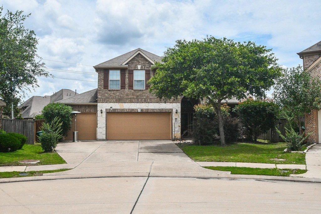 4803 Terrance Fall Drive - Photo 0