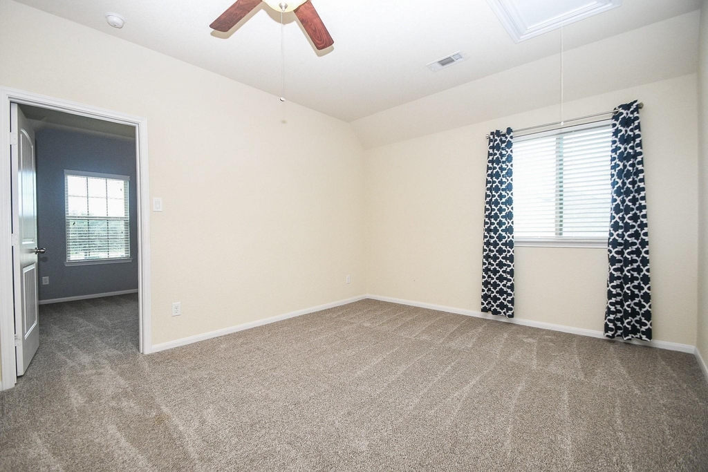 4803 Terrance Fall Drive - Photo 15