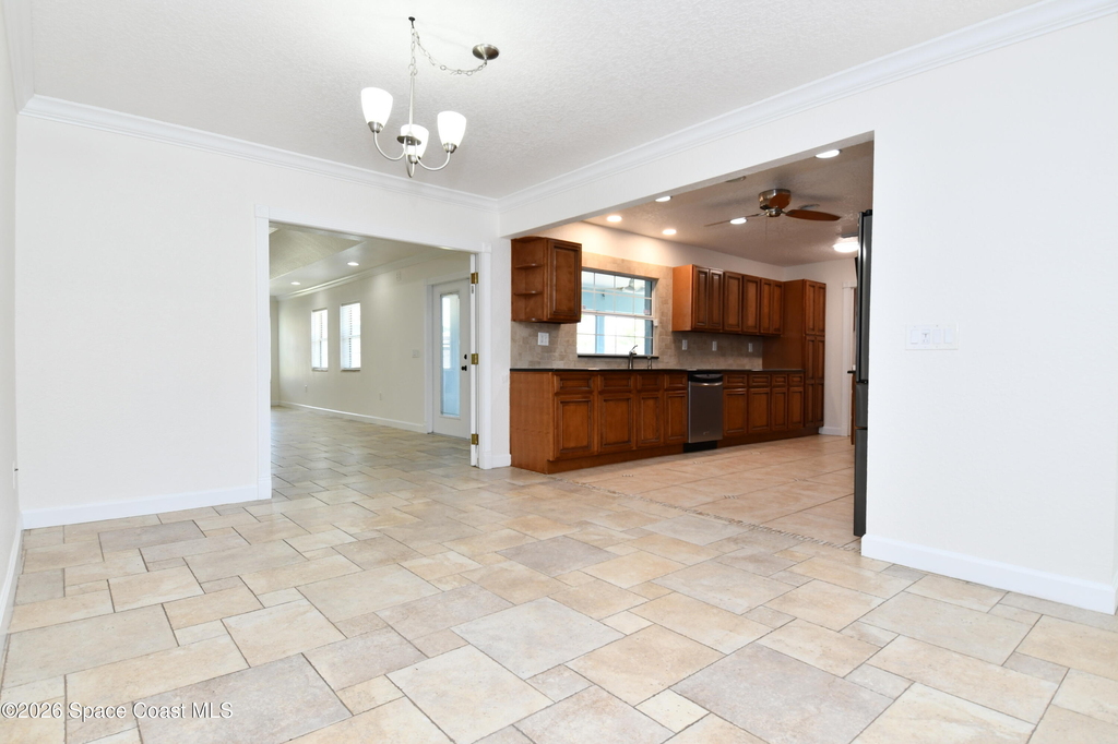 2185 Acacia Street Ne - Photo 4