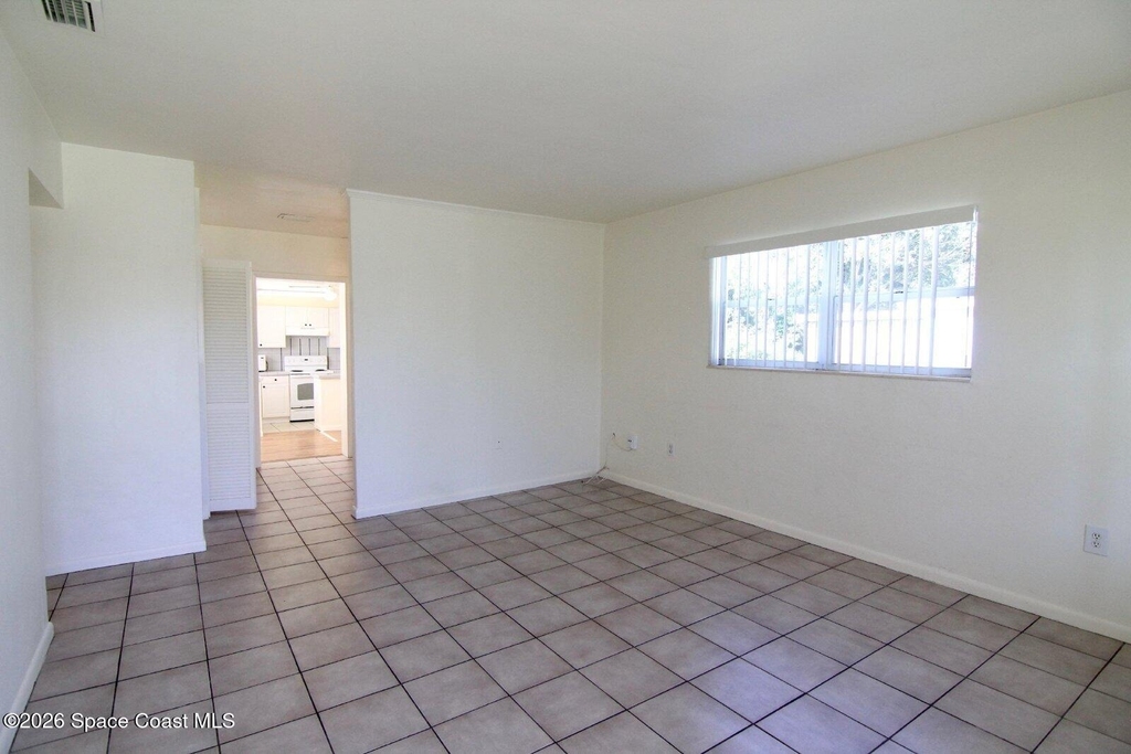 309 W Rutgers Street - Photo 2