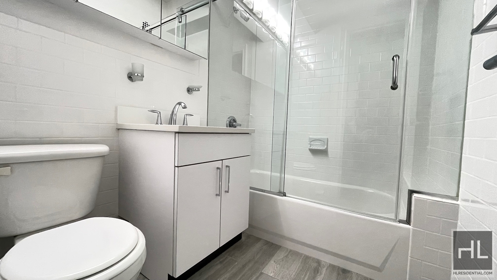 East 69 Street - Photo 6