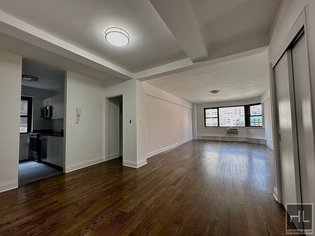 East 69 Street - Photo 0