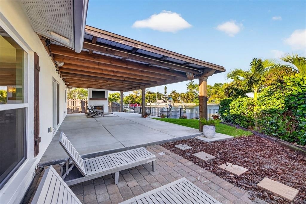 4200 Beach Drive Se - Photo 14