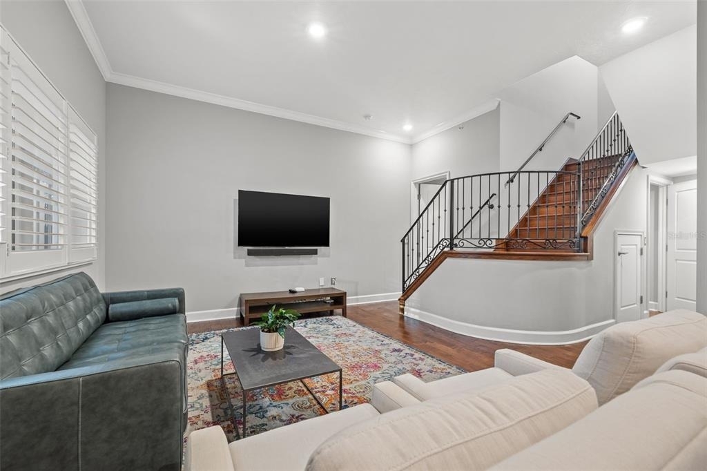 300 Beach Drive Ne - Photo 4