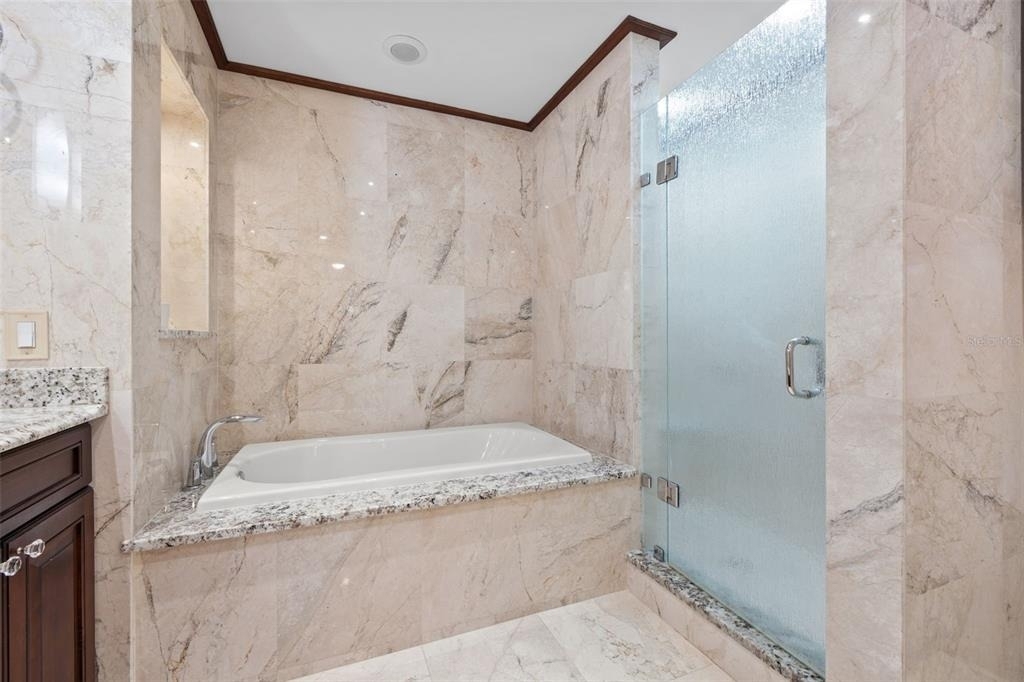 300 Beach Drive Ne - Photo 21