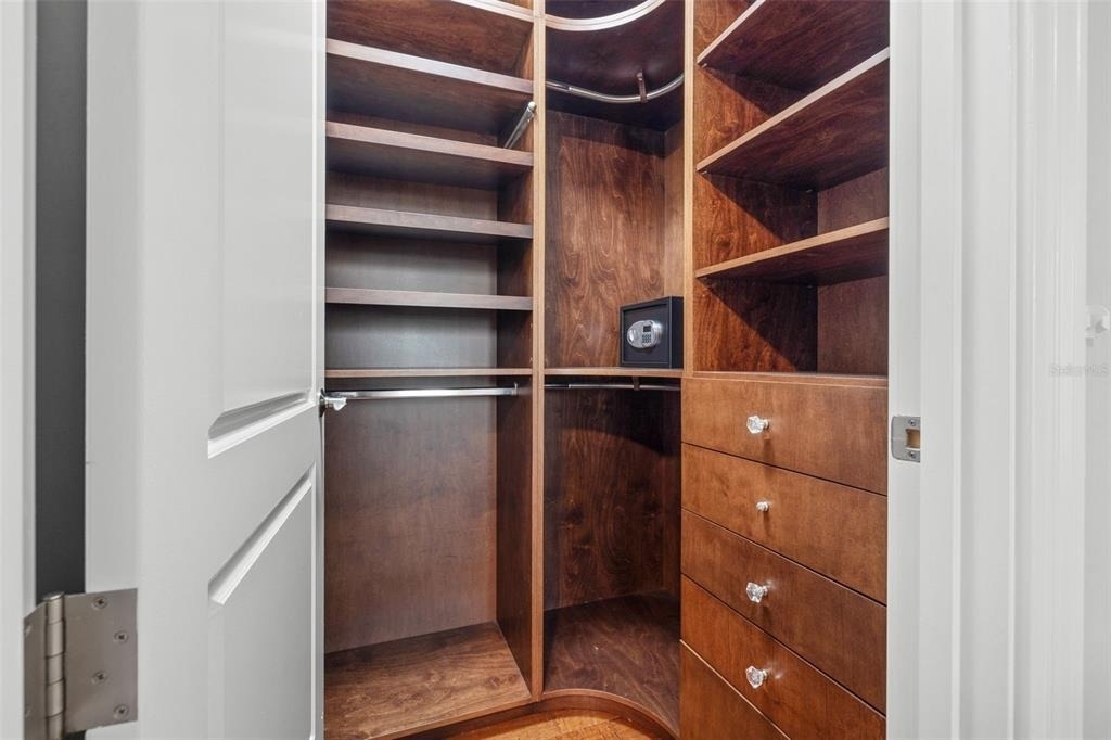 300 Beach Drive Ne - Photo 22