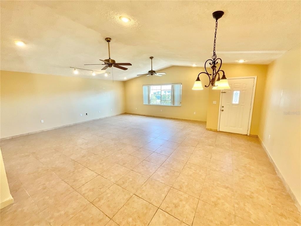 3127 Corona Drive - Photo 2